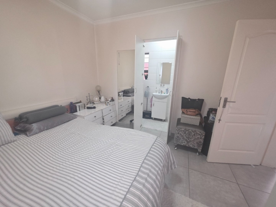 3 Bedroom Property for Sale in Parklands Western Cape